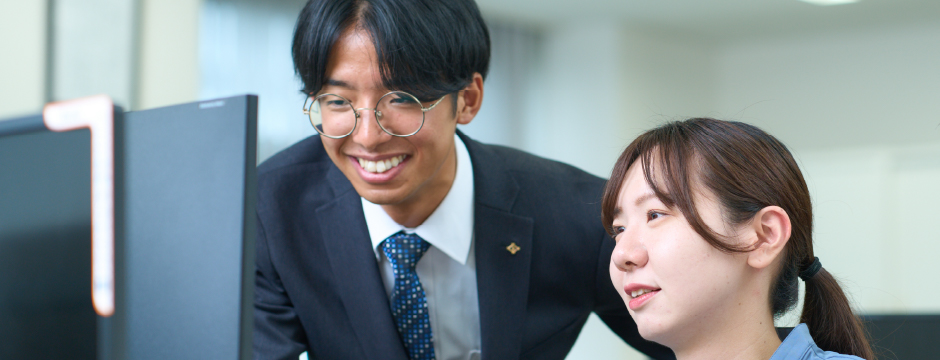 先輩社員の声