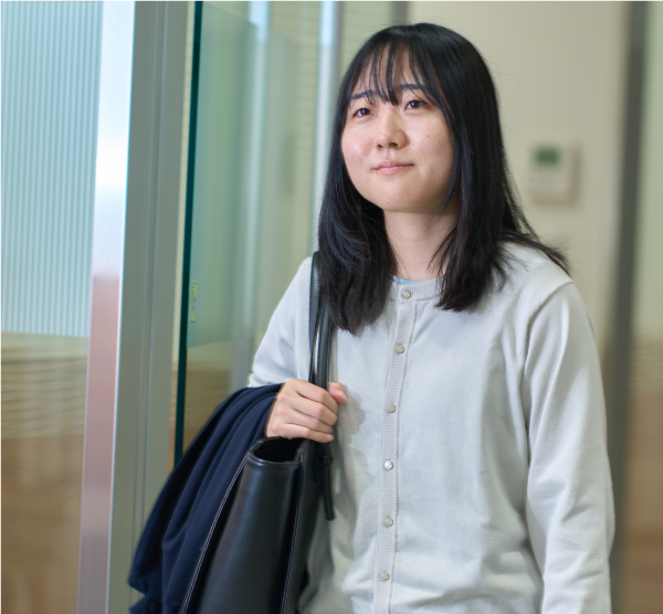 お客様のところへ向かう先輩社員