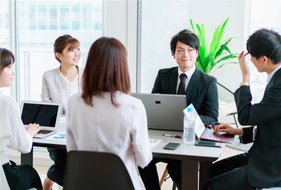 社員同士の協力体制